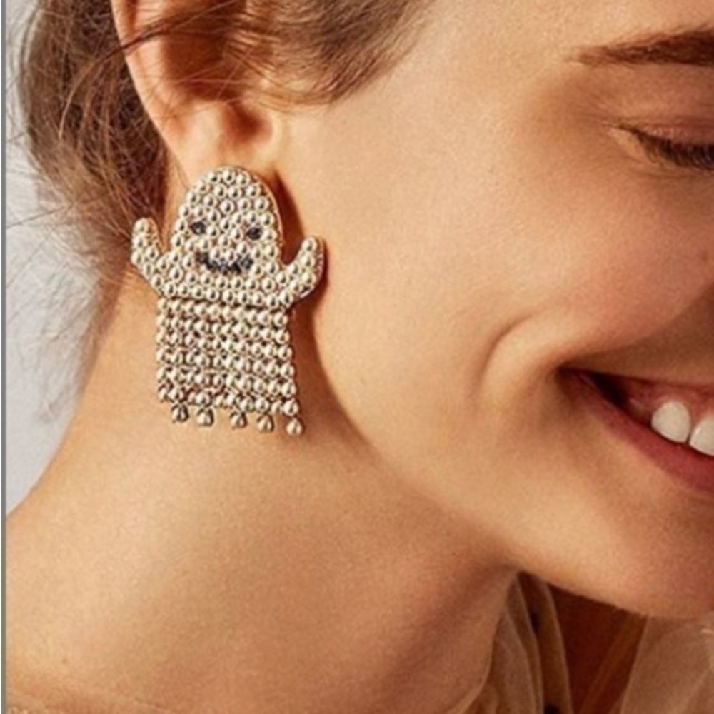 NWT ⚜️👻⚜️ Baublebar Ghost Pearl Earrings
